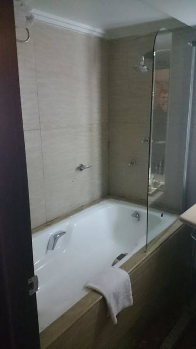 Dusche/Badewanne Mövenpick Hotel & Casino Malabata Tanger
