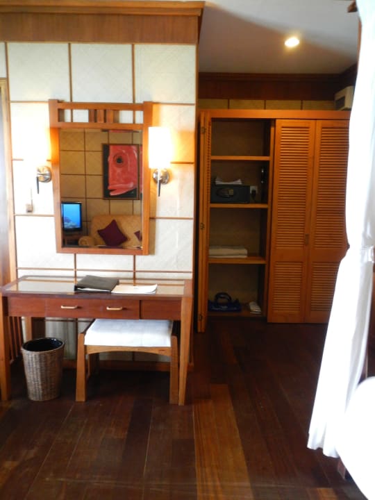 Schreibtisch mit Spiegel Kuramathi Maldives