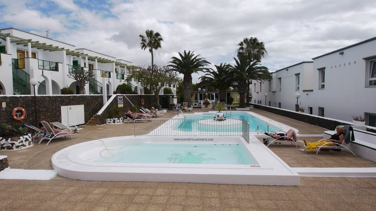 PISCINA Apartamentos Guacimeta