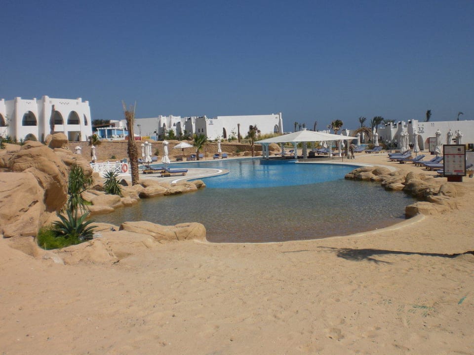Einer von 4 Pools Hilton Marsa Alam Nubian Resort
