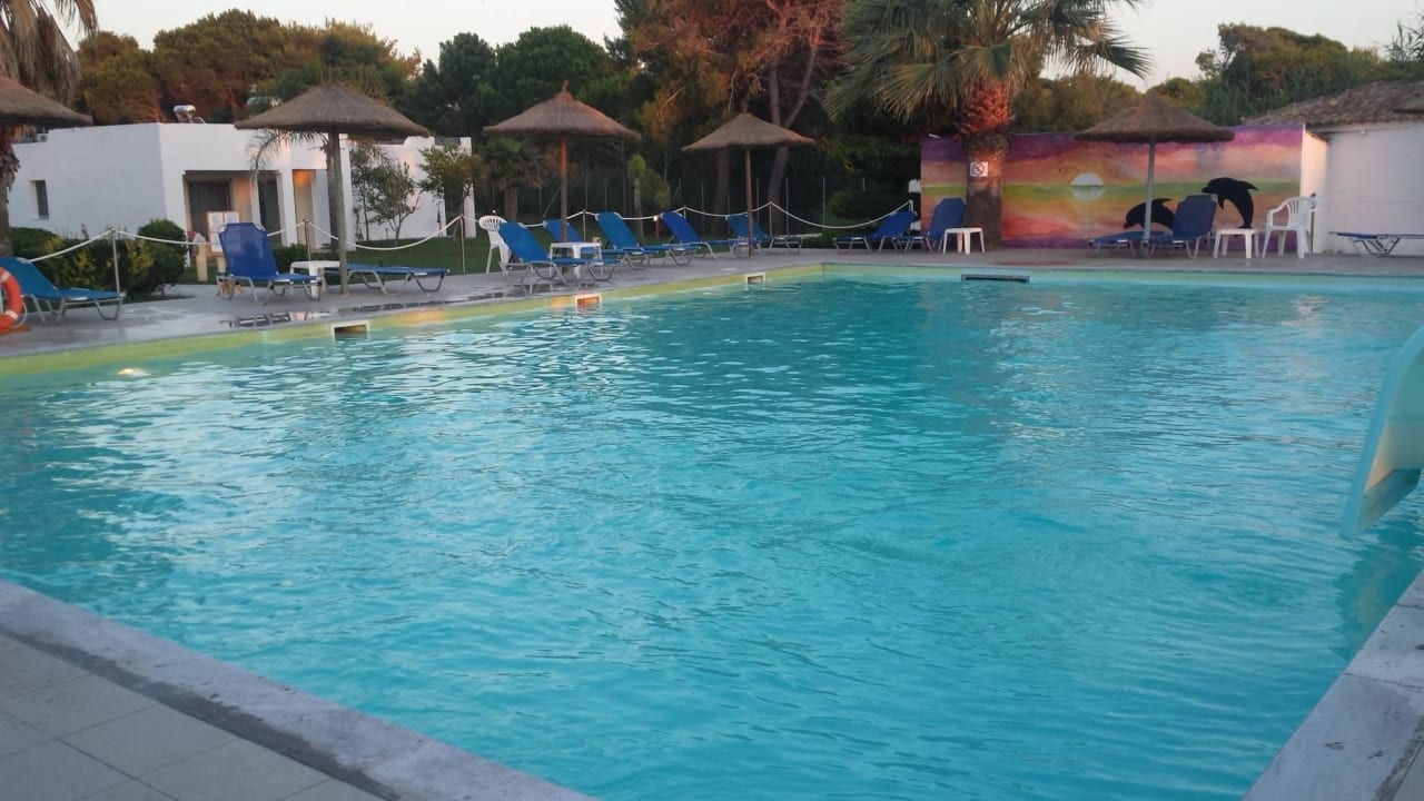 6 Hotel Kalogria Beach