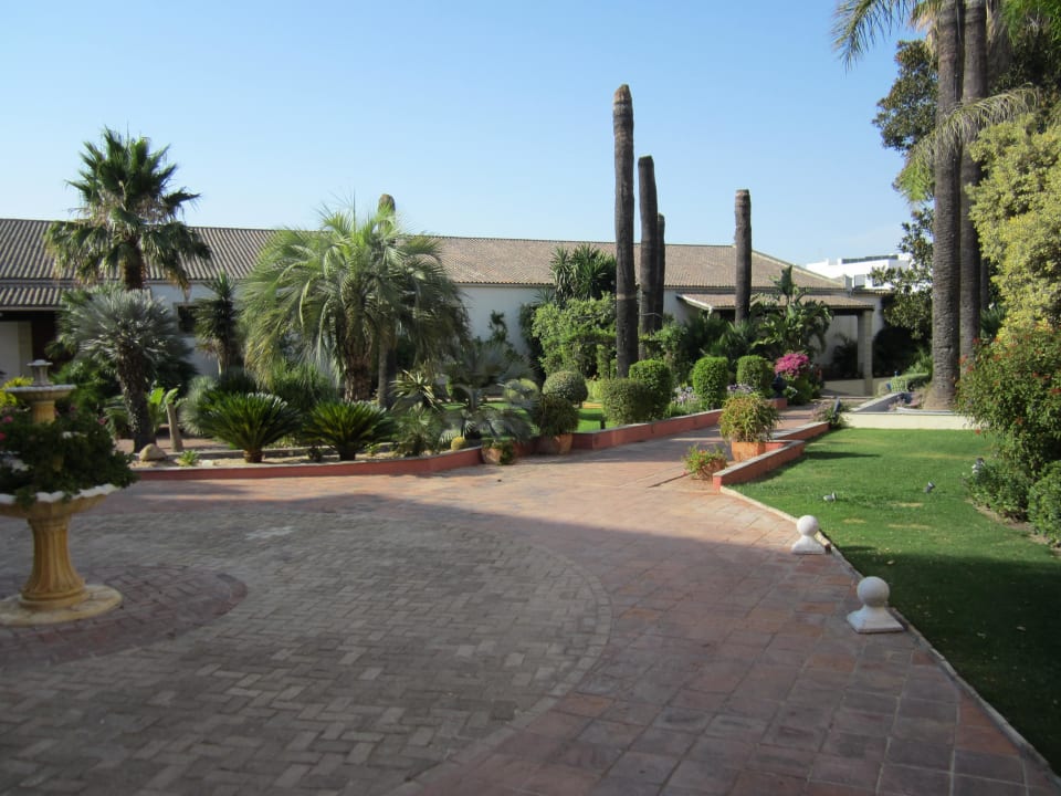 Innenhof Hotel Prestige Palmera Plaza
