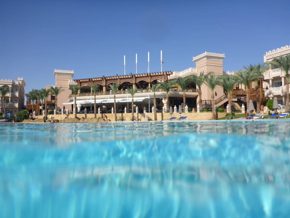 Vom Pool aus fotografiert Pickalbatros Palace Resort