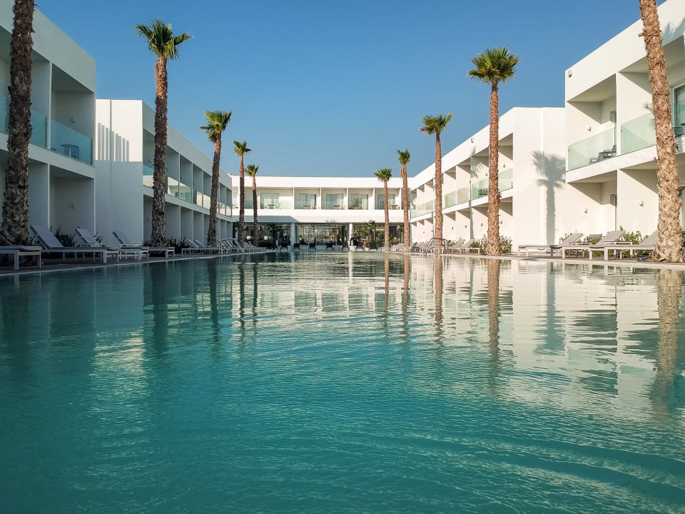 Pool White Dreams Resort & Anex