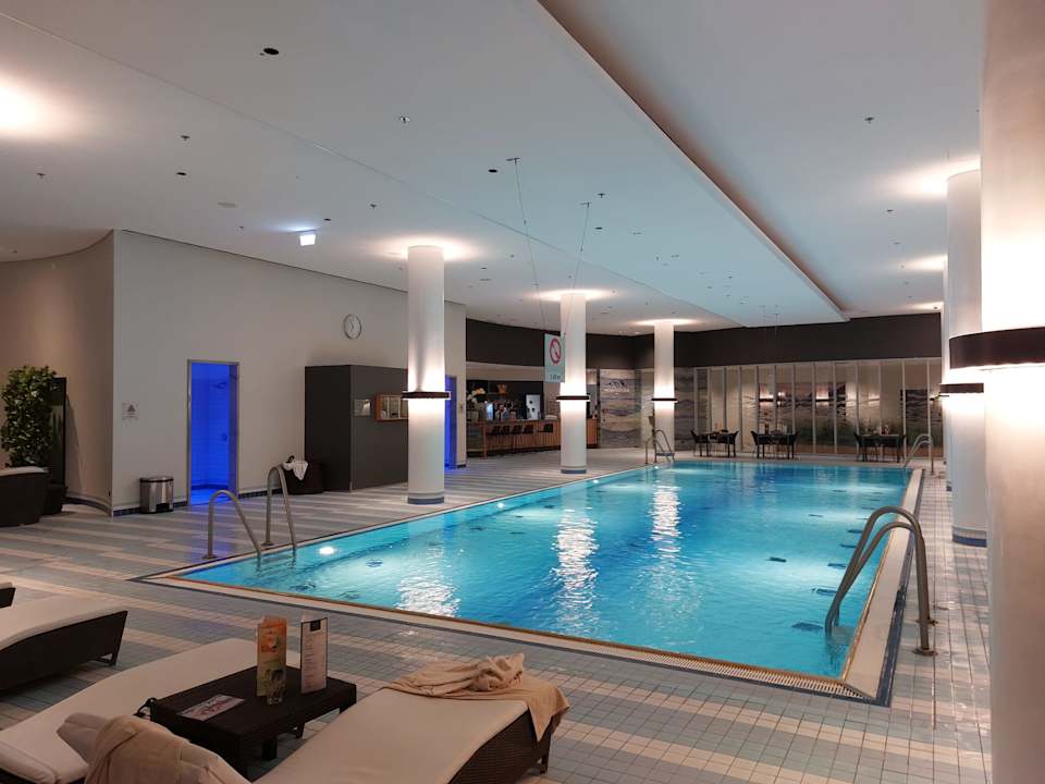 Pool Hilton Munich Airport