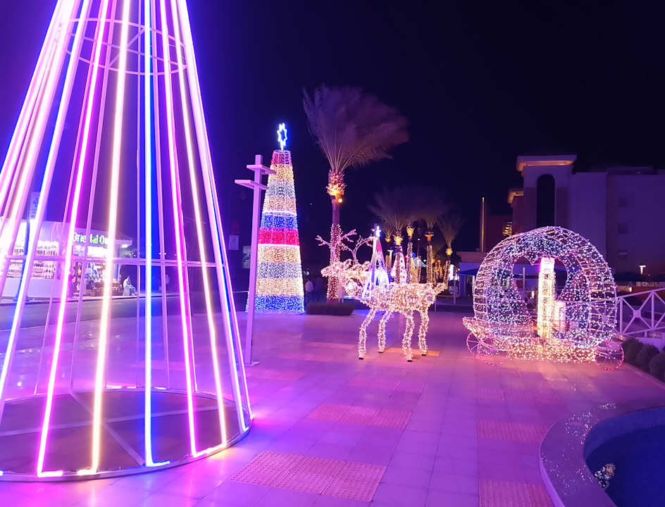 Außenansicht The Grand Hotel Hurghada