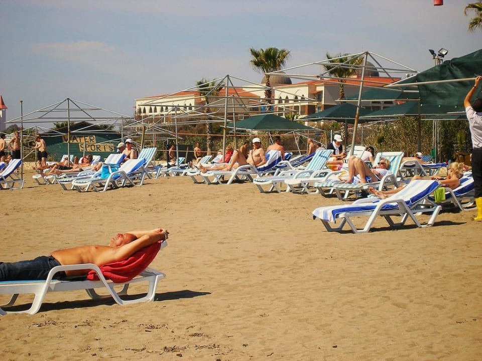 Am Strand liegen und sonnen Kaya Belek Hotel