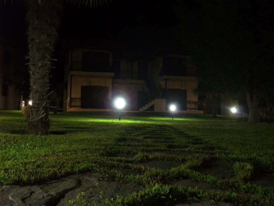 Garden Hotel Ariadni