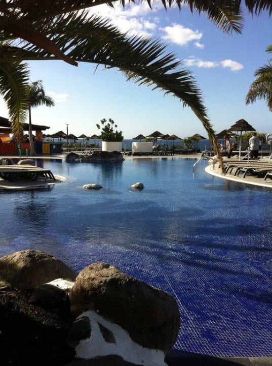 Blick vom Restaurant auf die Poolanlage Barceló Santiago - Adults Only