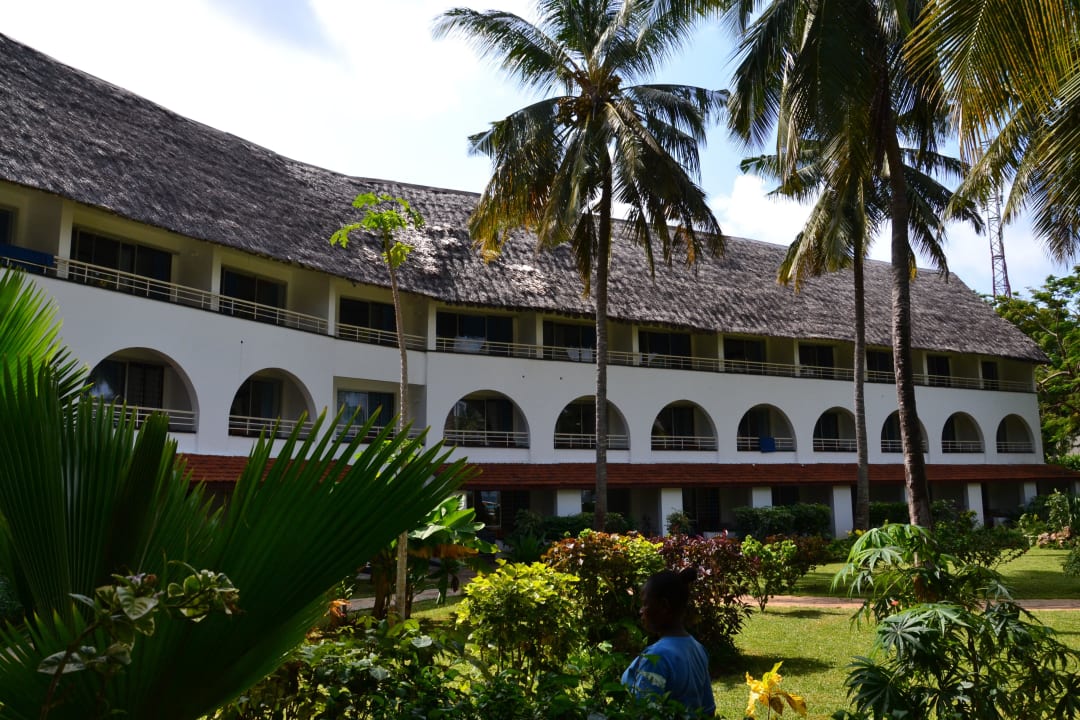 Der Garten und das Haupthaus Reef Hotel Mombasa
