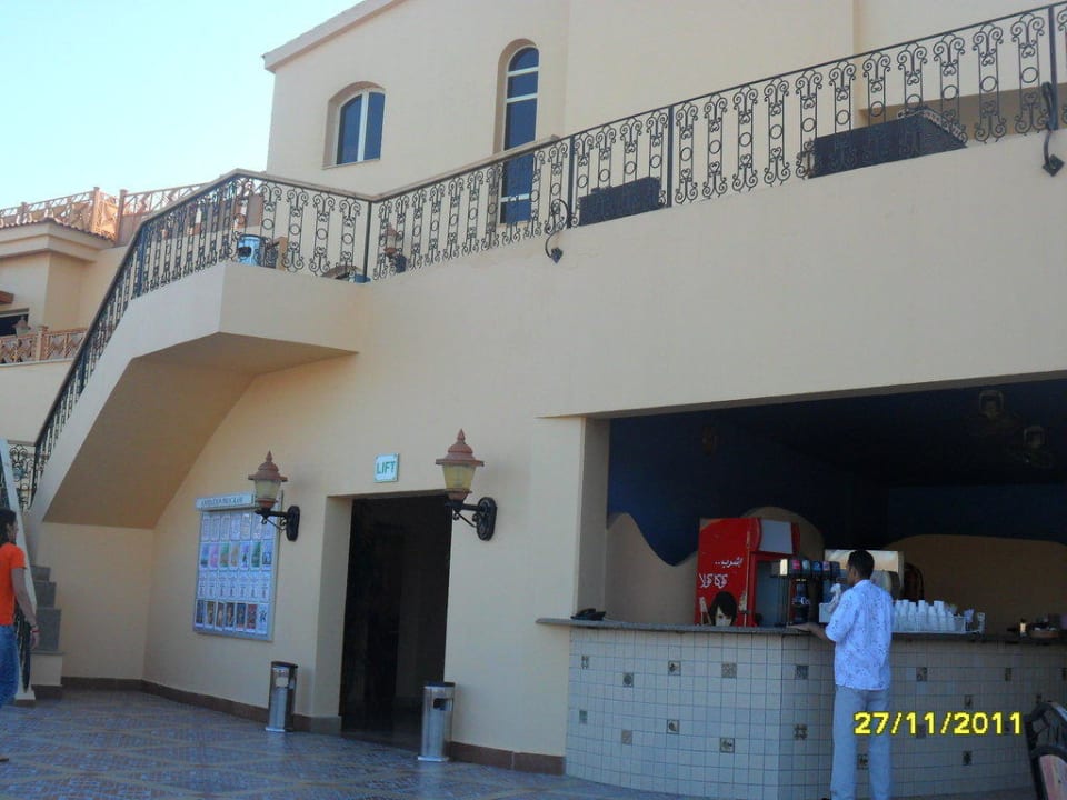 Bar unter dem Hauptrestaurant Pickalbatros Dana Beach Resort - Hurghada