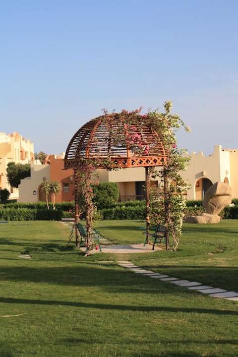 Aussenanlage - Sunrise Select Royal Makadi Resort SUNRISE Royal Makadi Resort