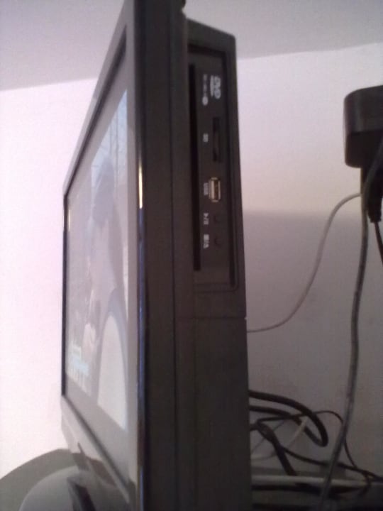 Immerhin mit DVD  Hotel Zur Eisenbahn