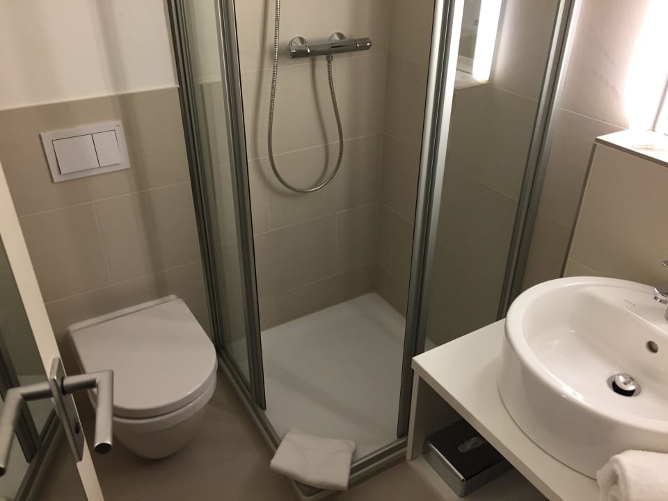 Bad Zimmer 209 (Einzelzimmer) Hotel Medo