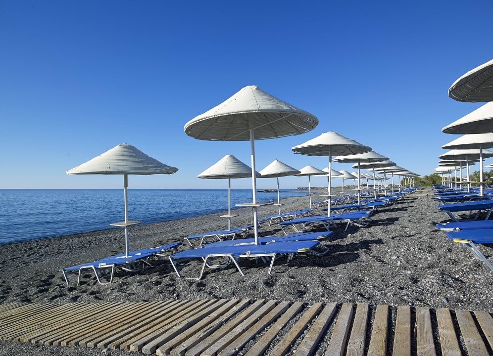 Beach side Coriva Beach Hotel & Bungalows