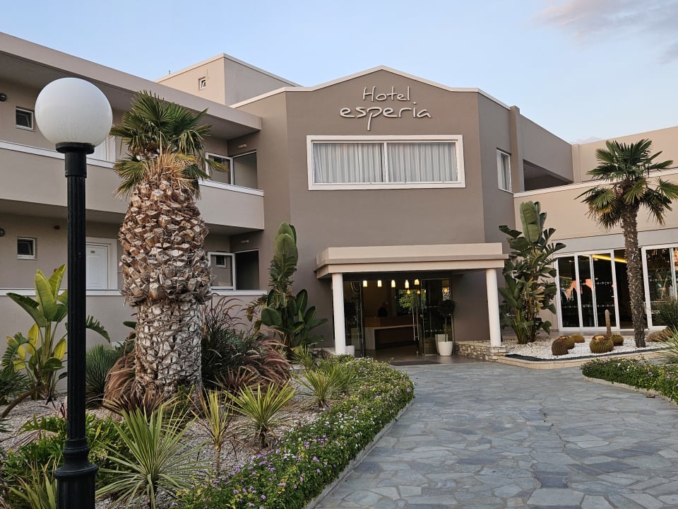 Außenansicht Hotel Esperia