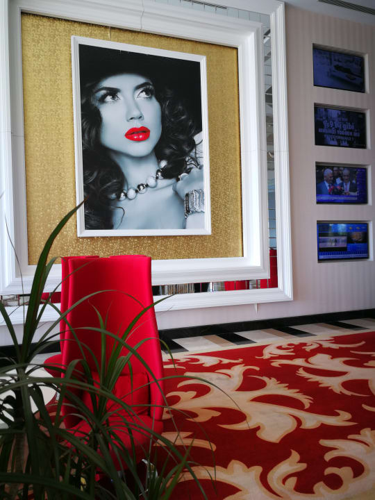 Lobby Azura Deluxe Resort & Spa Hotel