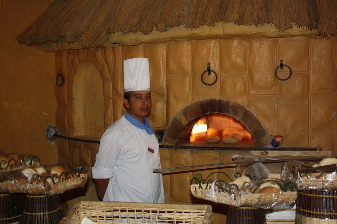 Brotbäcker Pickalbatros Alf Leila Wa Leila Resort - Neverland Hurghada