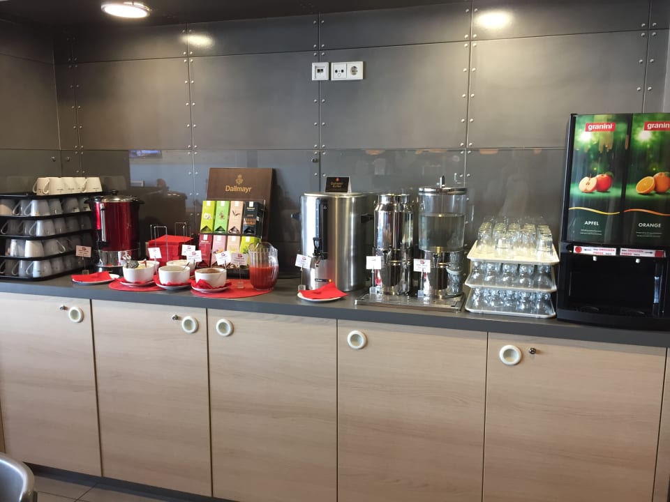 Restaurant MEININGER Hotel Berlin Airport