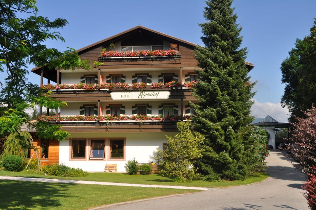 Hotel Alpenhof Vorderseite Alm- & Wellnesshotel Alpenhof