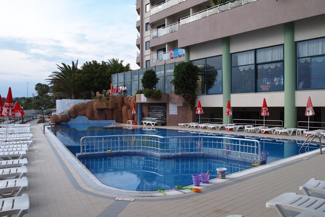 Basen Aska Hotel Just in Beach