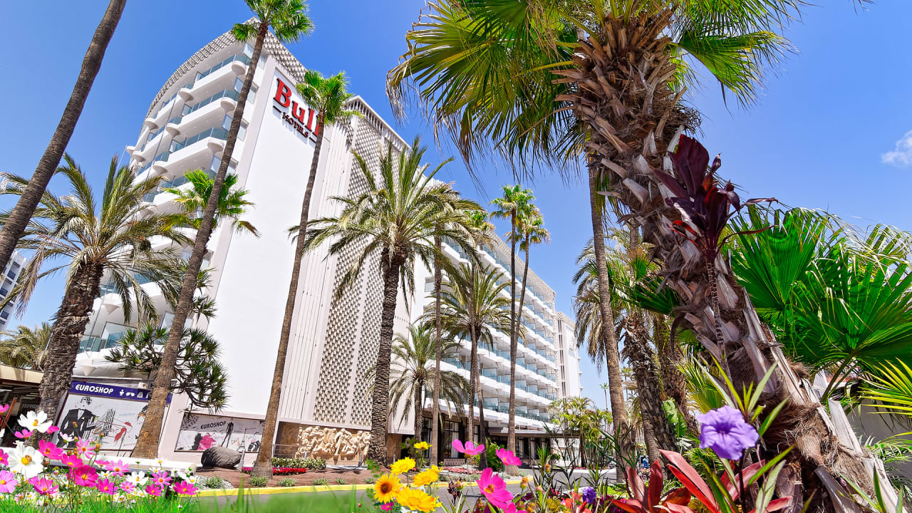 Außenansicht Bull Escorial & Spa