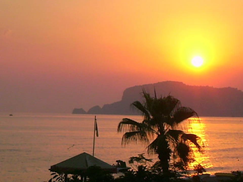 Strand Senza Sunset Beach Hotel