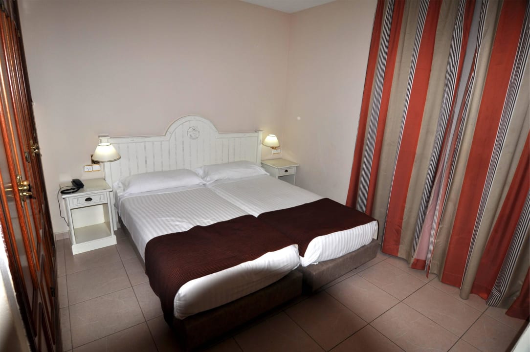 Schlafzimmer Hotel El Duque