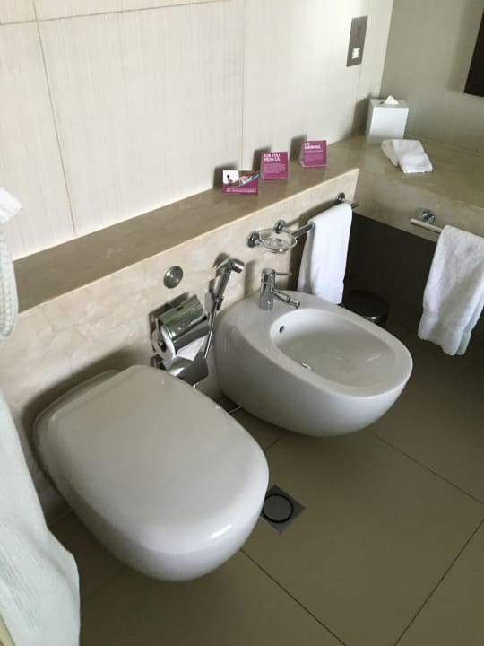 Badezimmer Crowne Plaza Hotel Yas Island