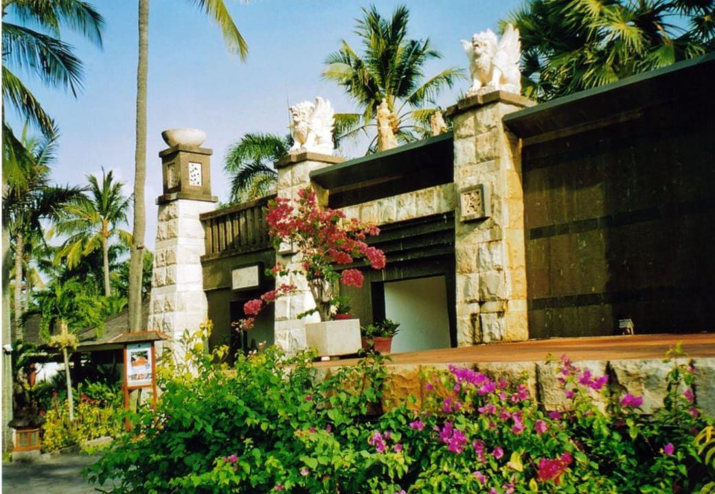 Eingang Spa Bereich Bali Mandira Beach Resort & Spa