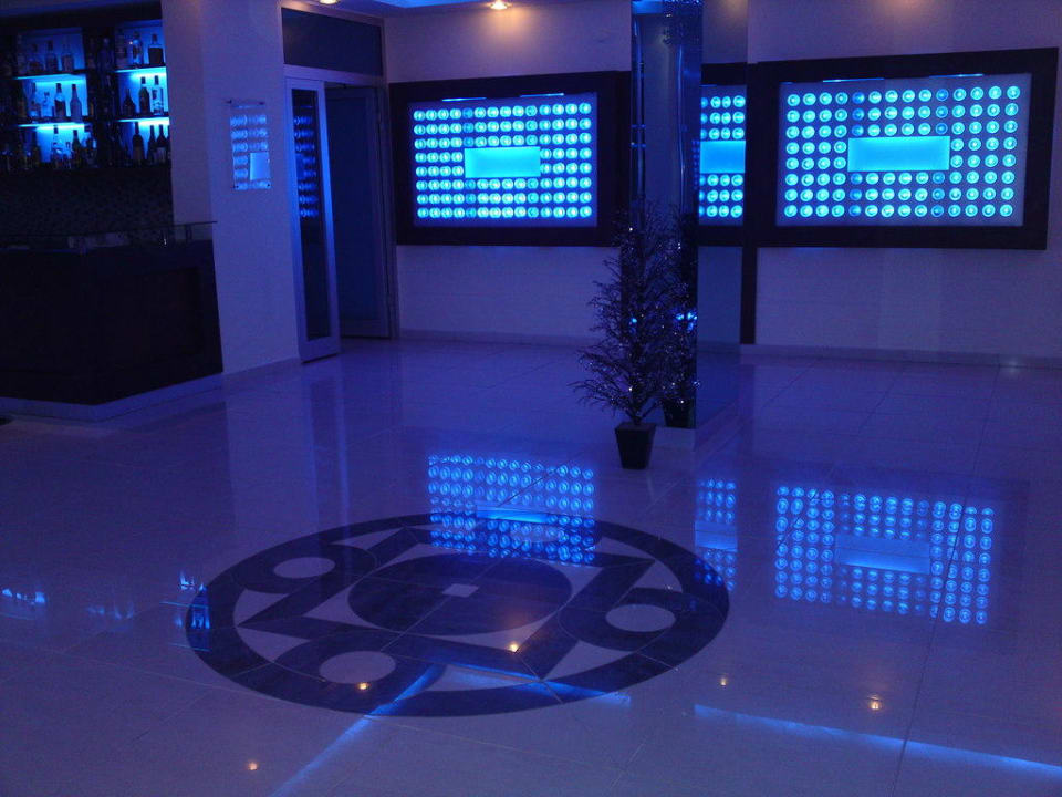 Lobby & Eingang Blue Diamond Alya