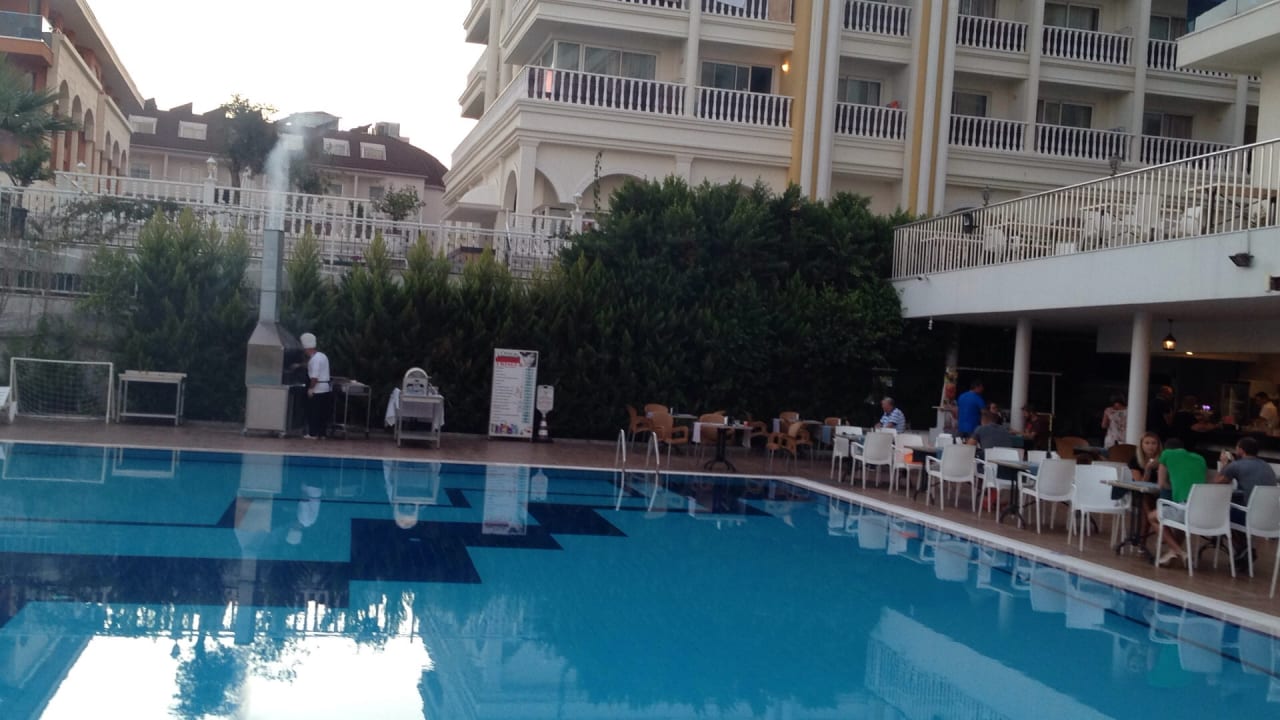 Gastro Palm World Side Resort & Spa