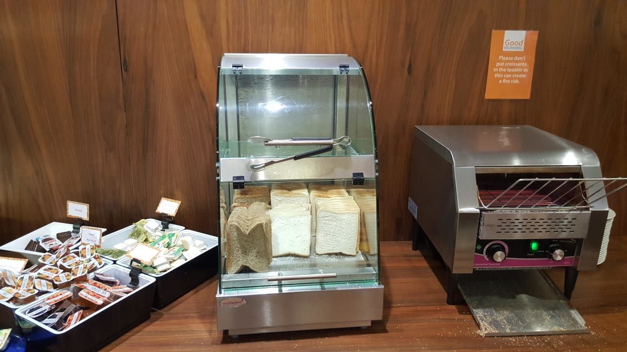 Frühstück  Holiday Inn Express London Croydon