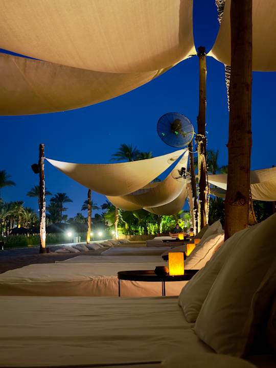 Gastro Serry Beach Resort