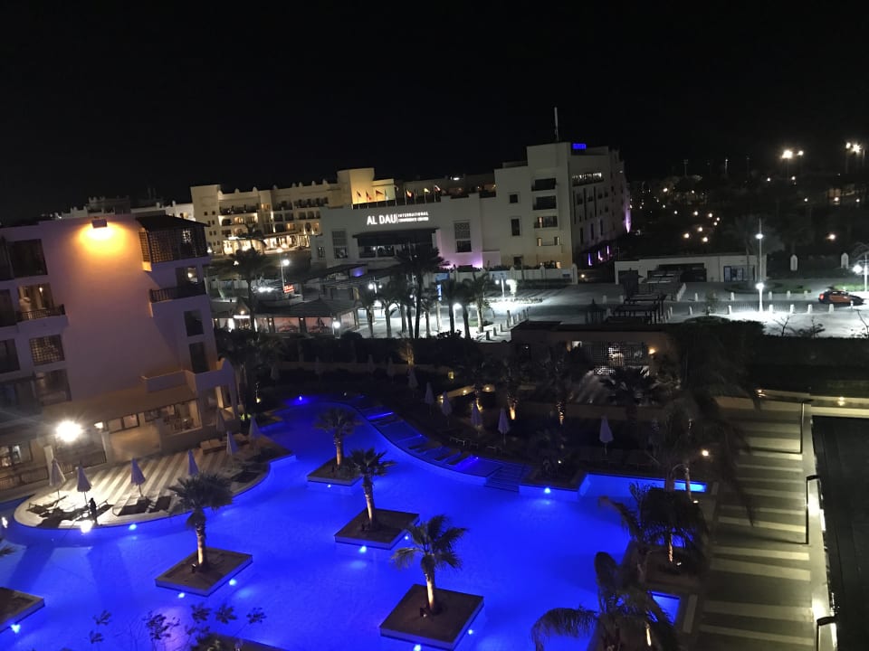 Blick von der Sky Bar  Steigenberger Aqua Magic