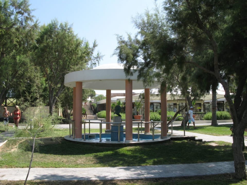 Knepp Becken Neptune Luxury Resort