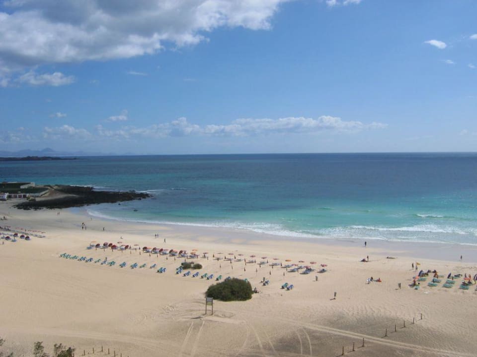 Blick nach rechts vom Balkon Hotel Riu Oliva Beach Resort