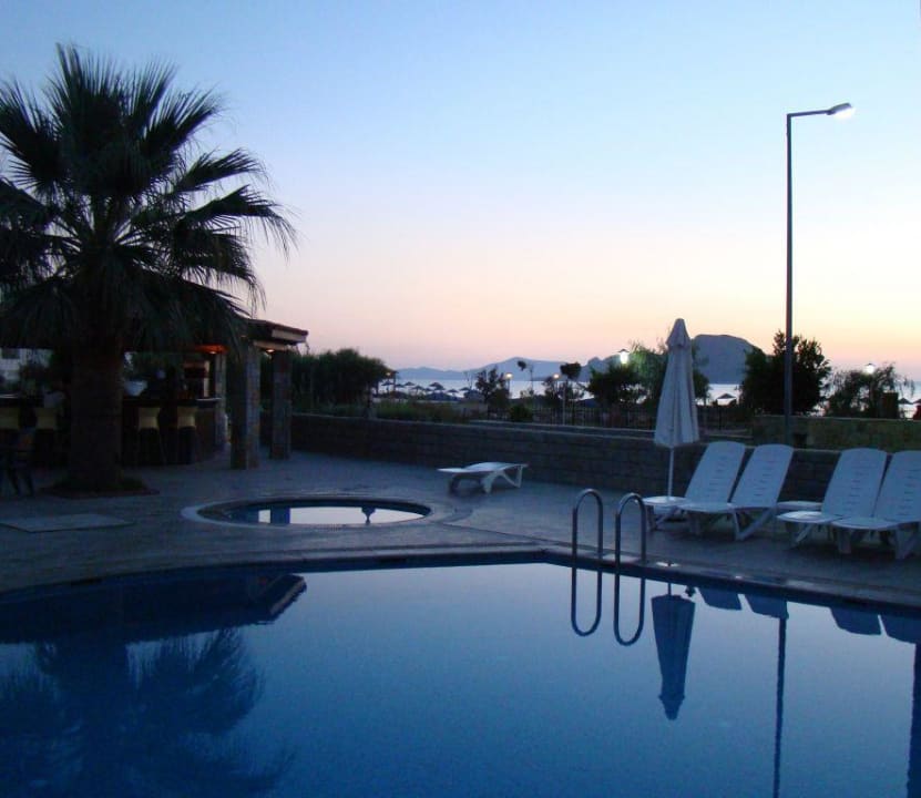 Pool Tiana Beach Resort