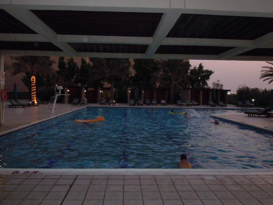 Pool Hilton Garden Inn Ras Al Khaimah