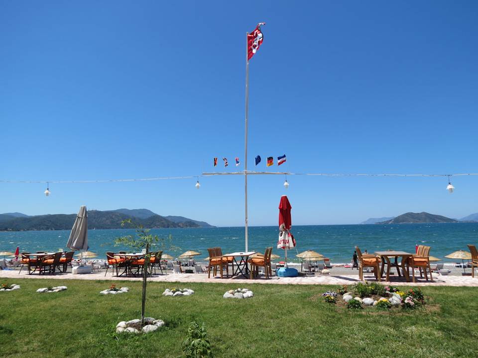 Blick von der Beachbar am Strand Hotel Truva