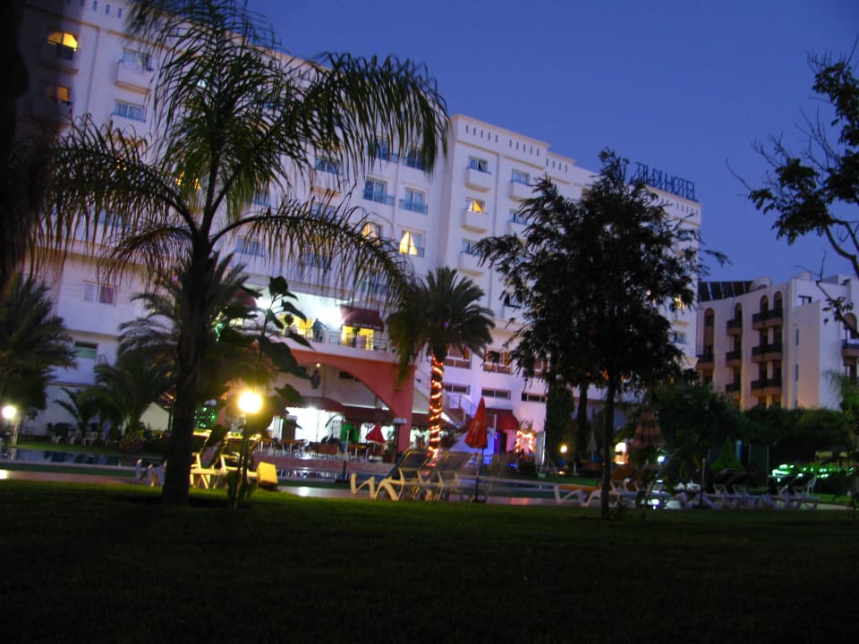 In der Dämmerung Tildi Hotel & Spa