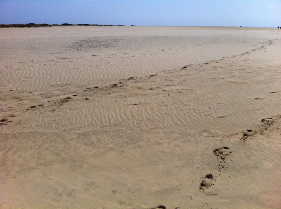 Hinten links die Hotel-Anlage Hotel Riu Funana