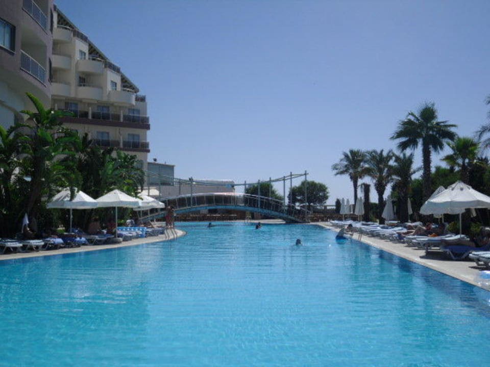 Die ruhige Seite für einen Moment  Saturn Palace Resort Hotel