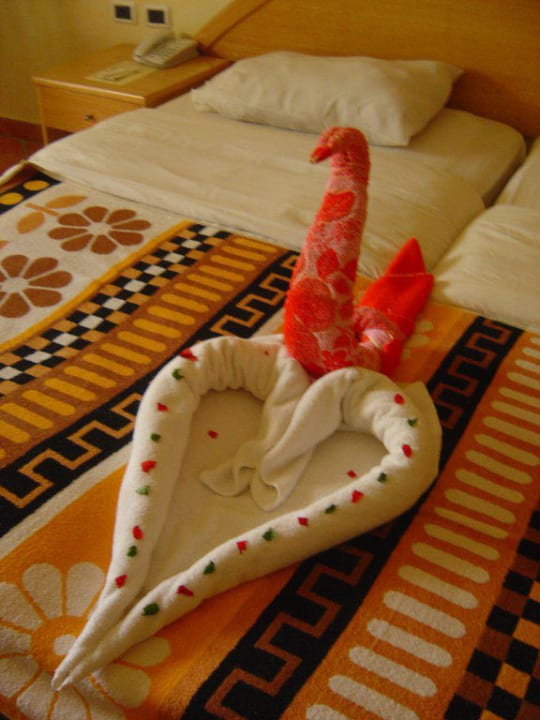 Kunstwerk des Roomboys Ghazala Gardens