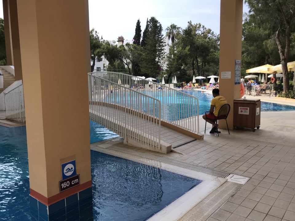 Pool Asteria Collection Side