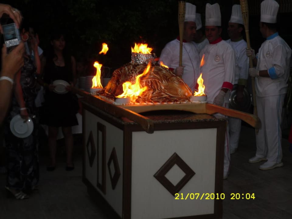 Galaabend Eisbombe Grand Seker Hotel