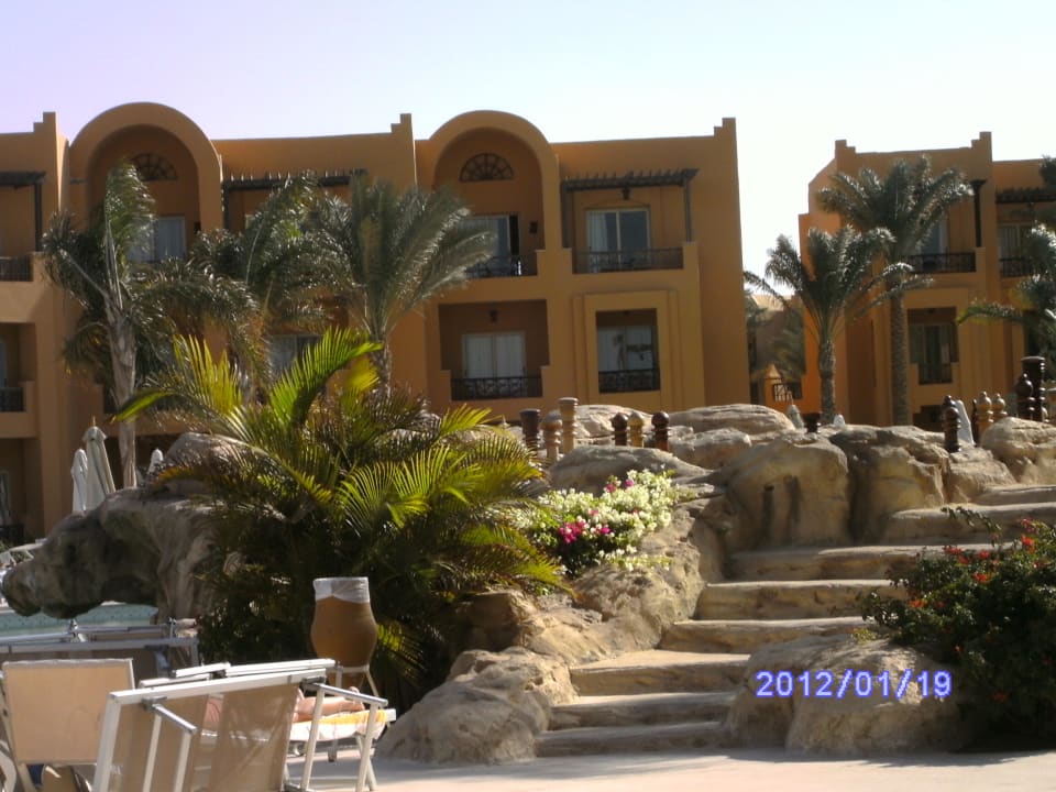 Sunbathing area around the pool Stella Beach Resort & Spa Makadi Bay