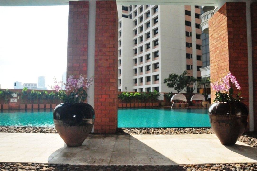 Blick auf den Pool Hotel Lebua At State Tower