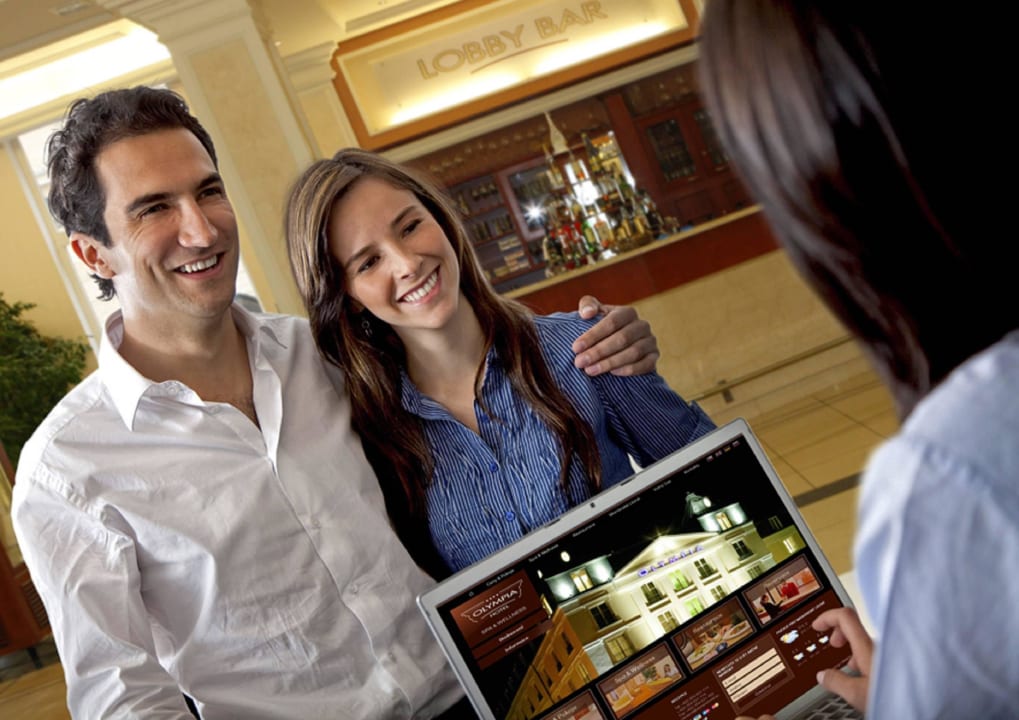Entrance hall Hotel Olympia