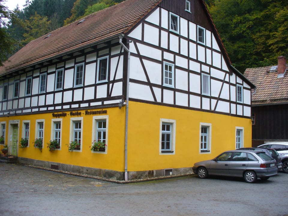 Außenansicht Hotel Russigmühle